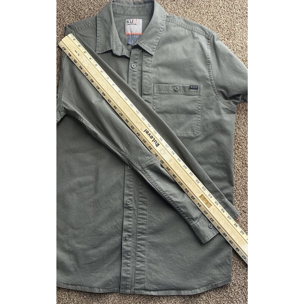 5.11 Tactical Series MED Mens Long Sleeve Button Down Shirt Army Grn 2 Chest Pkt - Picture 9 of 9